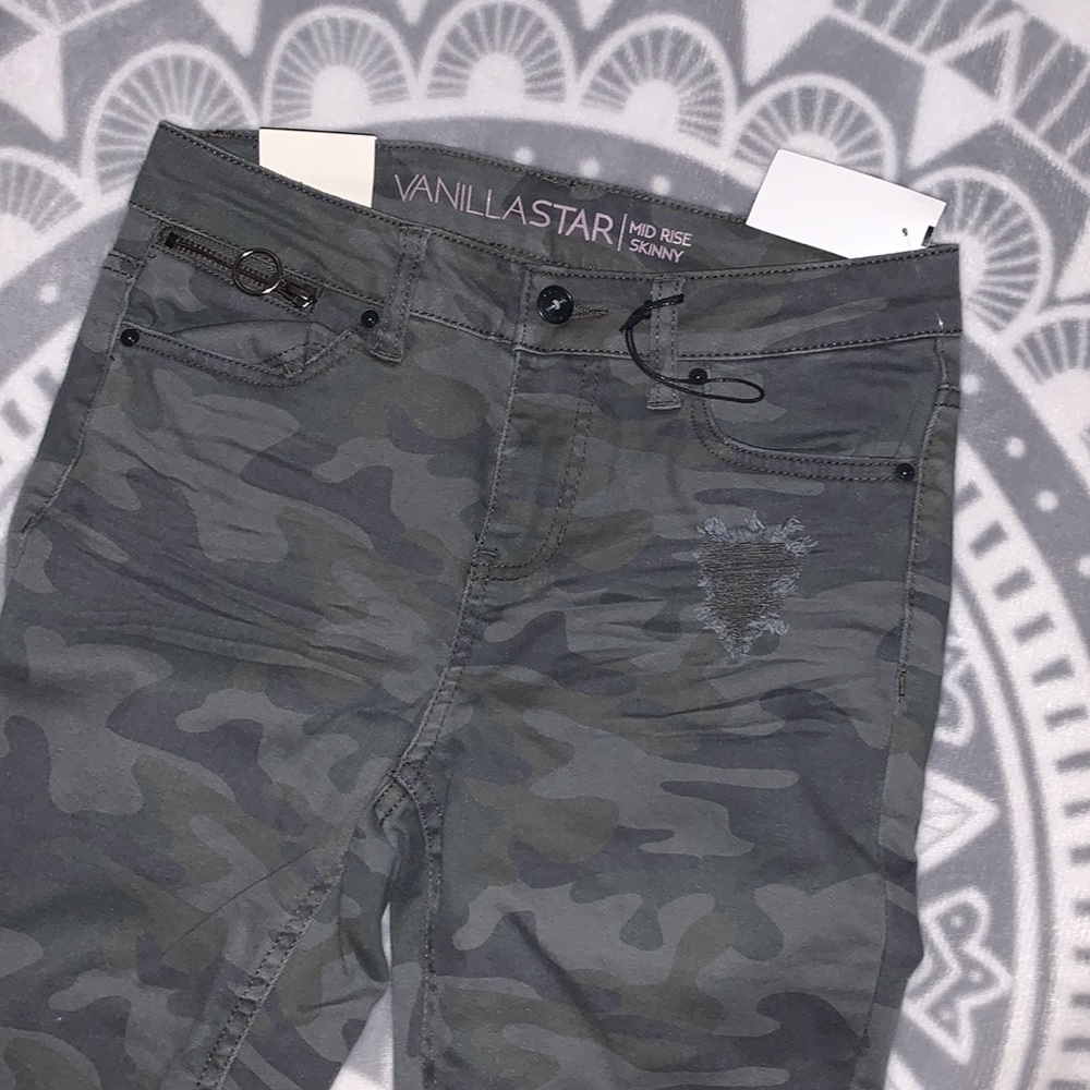 Camo-Mid Rise Skinny - Picture 2 of 3